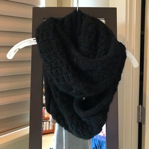 Chunky knit scarf